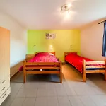 Dom wakacyjny Rustic Estate With Sauna