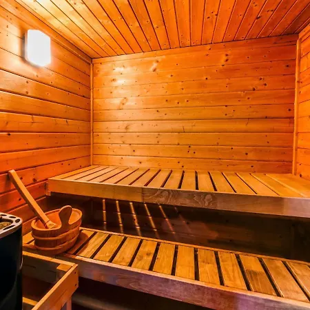 Cozy In With Sauna Ambly