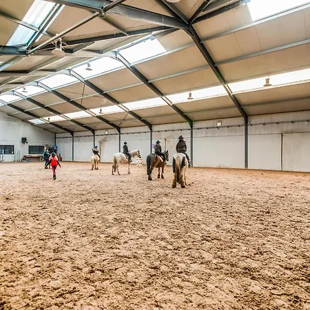 Feriehus Rustic Estate With Sauna Ambly